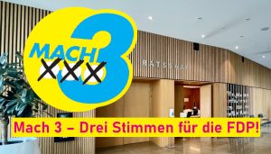 Kommunalwahl: Mach 3 – Drei Stimmen für die FDP! Ratssaal von Hohen Neuendorf, gelb-blauer Button, Spruchband: "Mach 3 – Drei Stimmen für die FDP!" - FDP Hohen Neuendorf