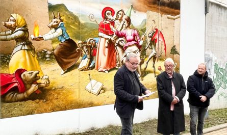 Skulpturen-Boulevard Birkenwerder/Hohen Neuendorf - Einweihung eines Wandgemäldes mit dem Künstler Eberhard Lenk, dem Vereinsvorsitzenden Roland Matticzk und Birkenwerders Bürgermeister Stephan Zimniok - FDP Hohen Neuendorf